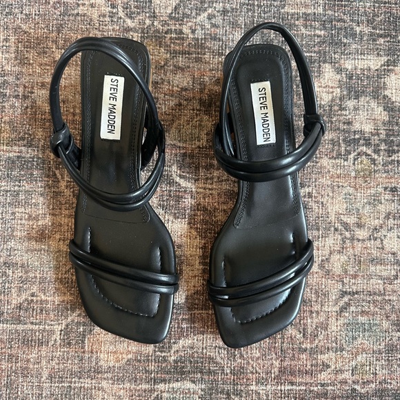 Steve Madden Black Hattie Sandals | 7.5 | Slingback Kitten Heels | Office Siren - Picture 2 of 9